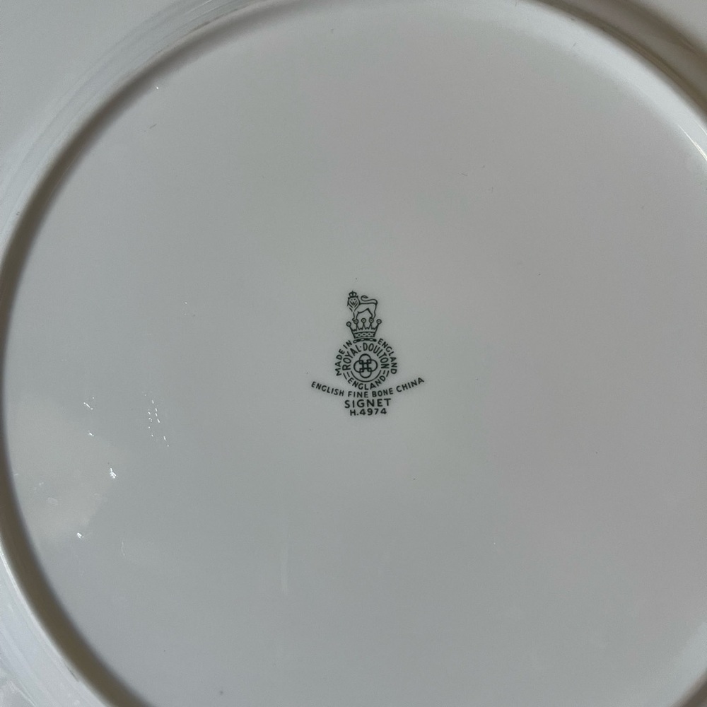 Vtg Royal Doulton English Fine Bone China Signet Dinner Plates Set of 2 - Picture 5 of 5